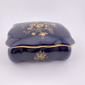Limoges Porcelain Covered Trinket Box Blue Gold Gilt France Courting Couple